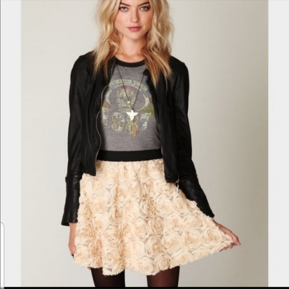 Free People Black 3D Rosettes Floral Skater Skirt - Picture 2 of 10